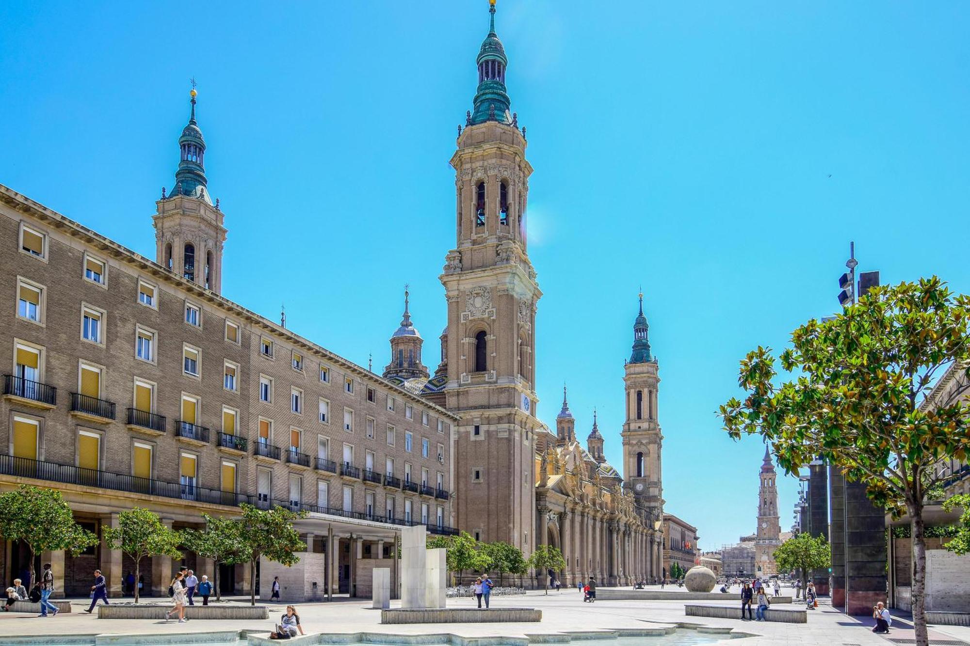 A Orillas Del Pilar Con Parking Zaragoza Exterior foto